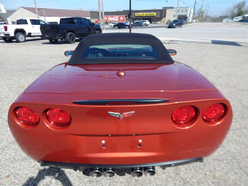 Used 2005 Chevrolet Corvette Convertible w/ Preferred Equipment Group image 37