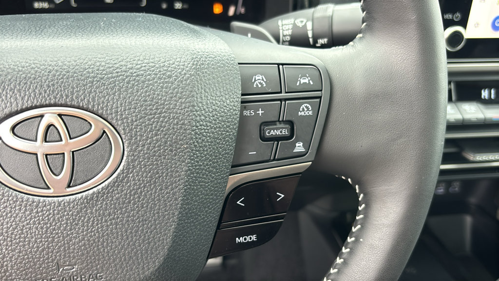 Used 2026 Toyota Camry SE w/ Convenience Package FWD image 19