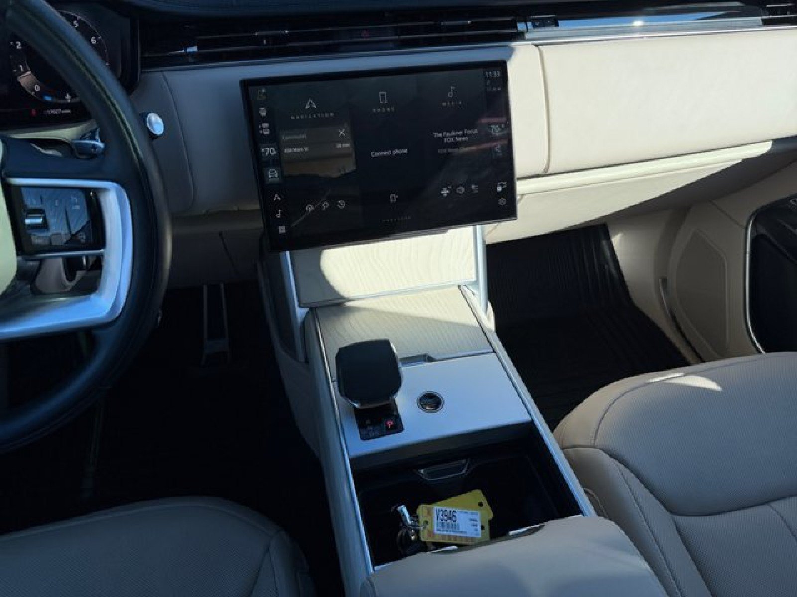 Certified 2024 Land Rover Range Rover SE AWD/4WD image 14