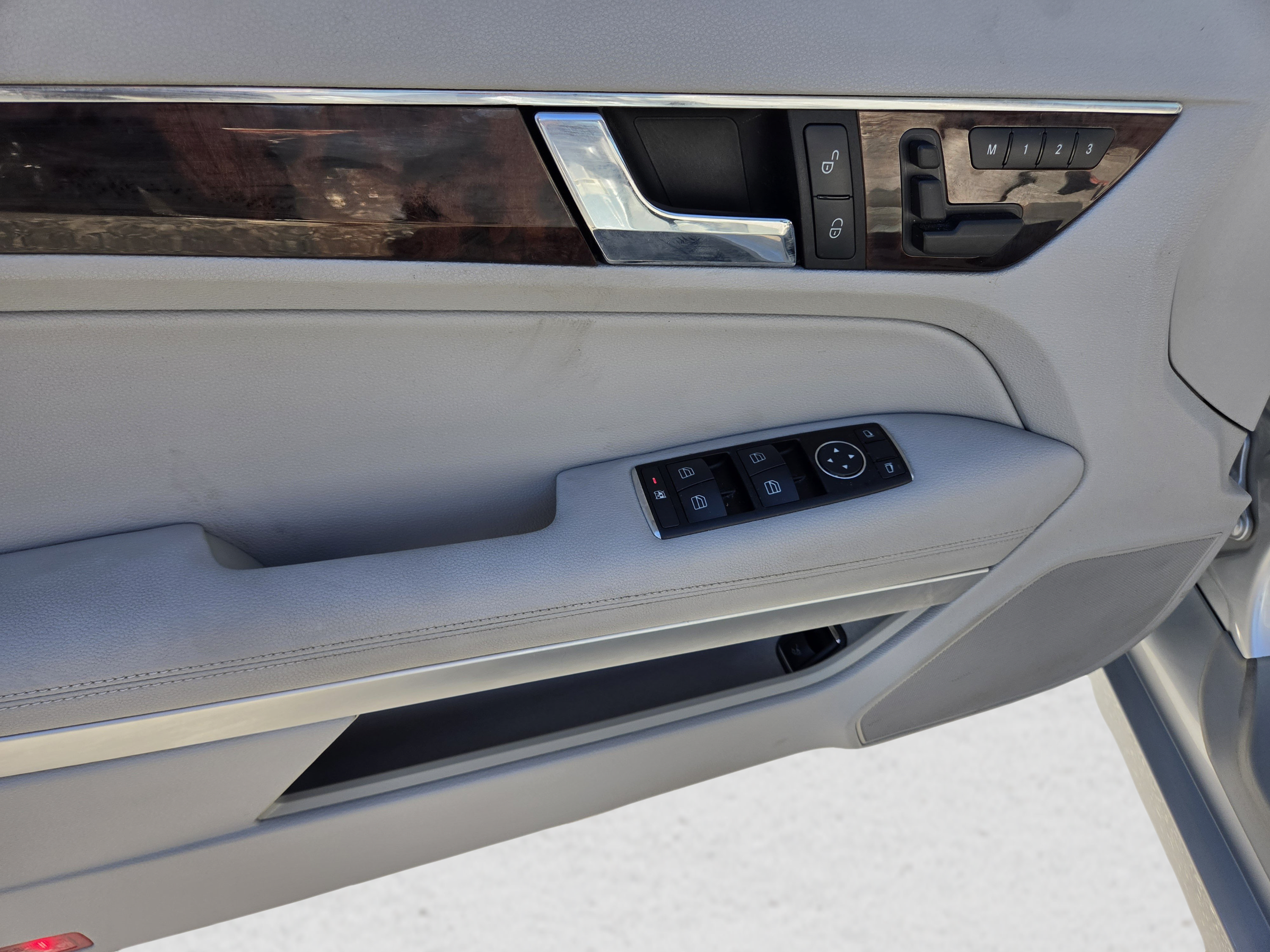 Used 2010 Mercedes-Benz E 350 Coupe image 9