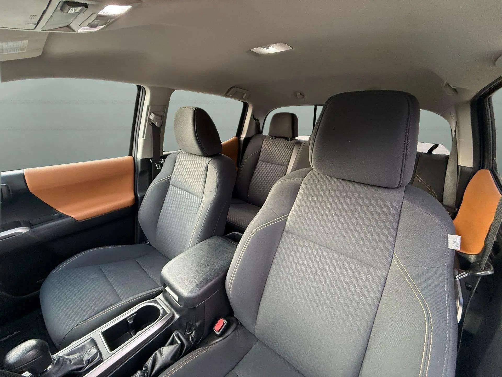 Used 2020 Toyota Tacoma SR5 image 33