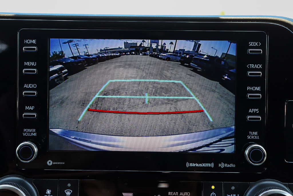 Used 2022 Toyota Highlander LE FWD image 20