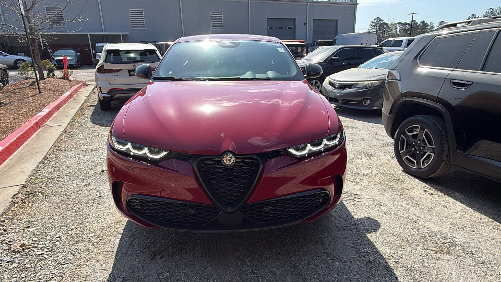 Used 2025 Alfa Romeo Tonale image 3