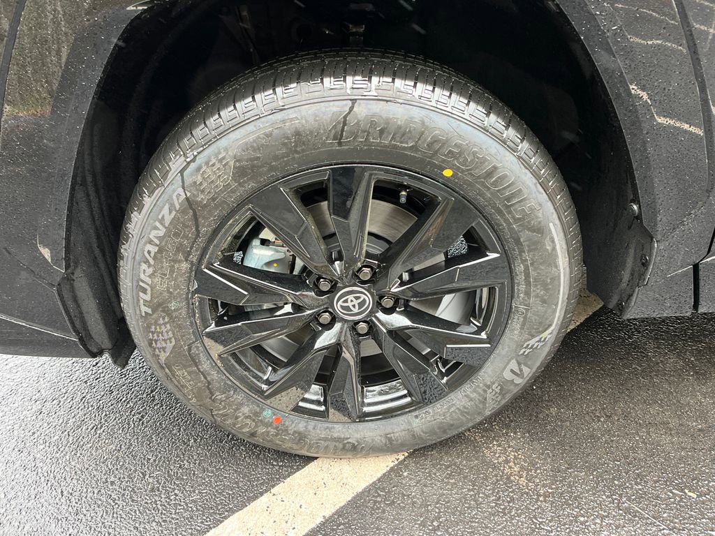 New 2026 Toyota RAV4 SE w/ Convenience Package AWD/4WD image 25