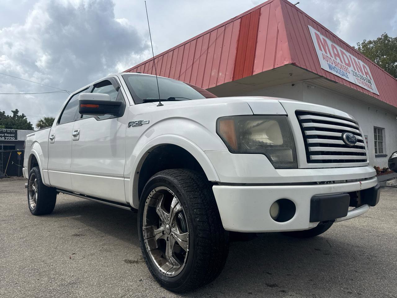 Used 2011 Ford F150 Lariat Limited AWD/4WD image 4