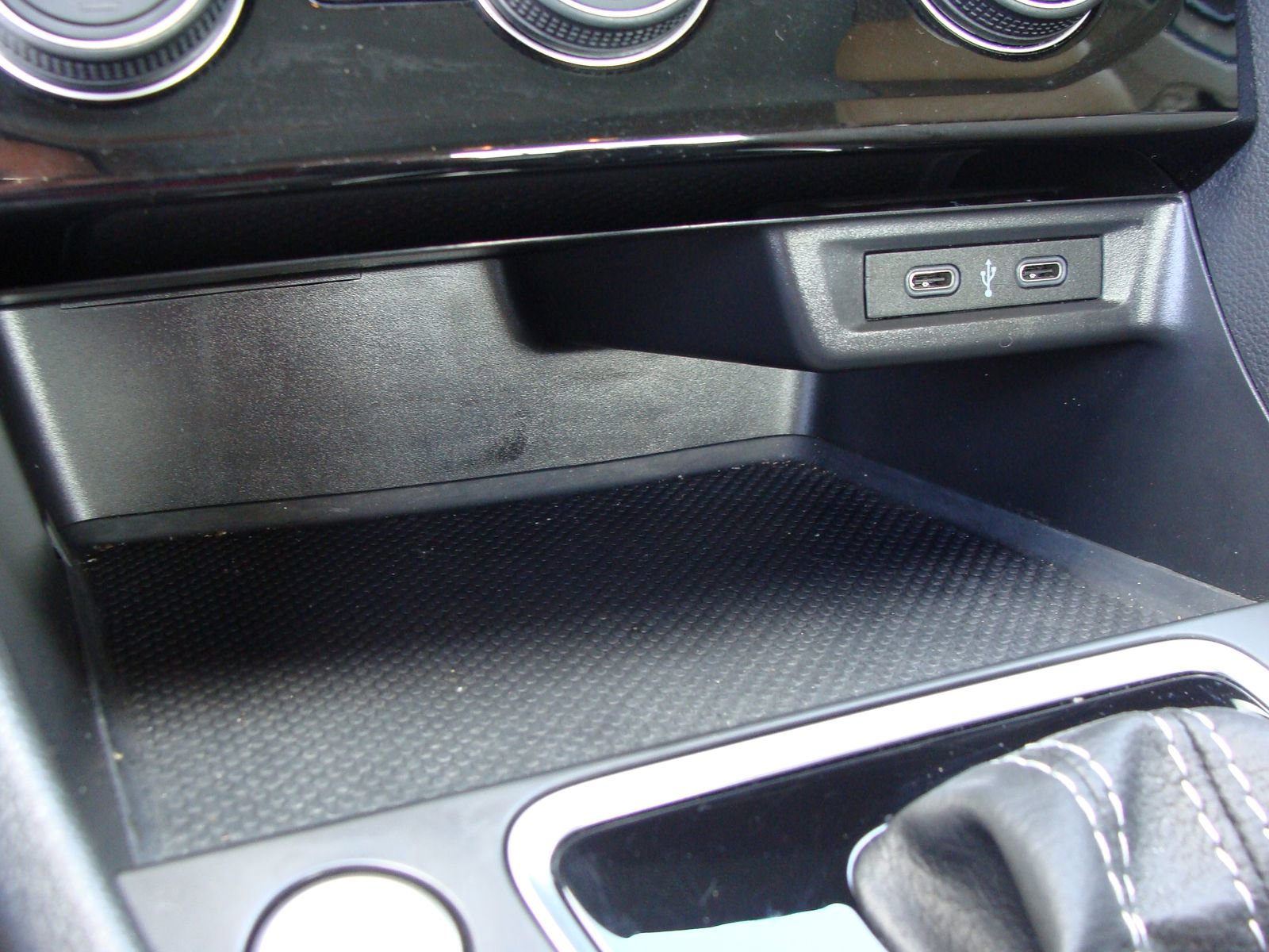 Used 2021 Volkswagen Jetta SE w/ SE Cold Weather Package image 28