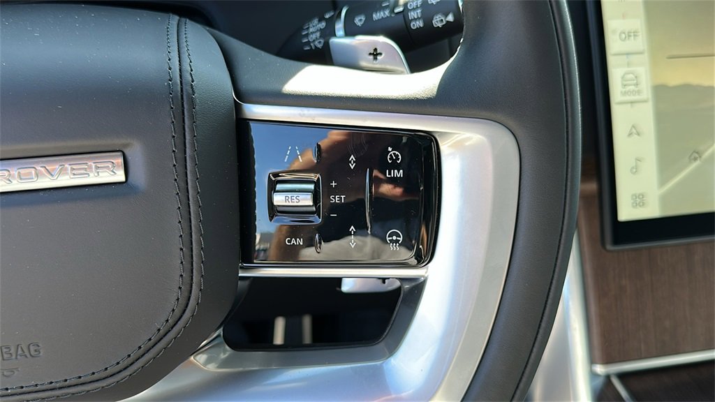 New 2025 Land Rover Range Rover SE image 15