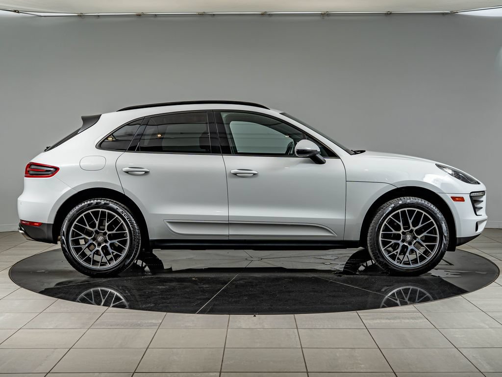 Used 2018 Porsche Macan AWD/4WD image 8