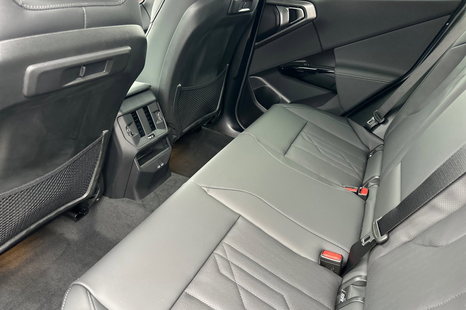 New 2026 BMW X3 xDrive30 w/ Premium Package image 9