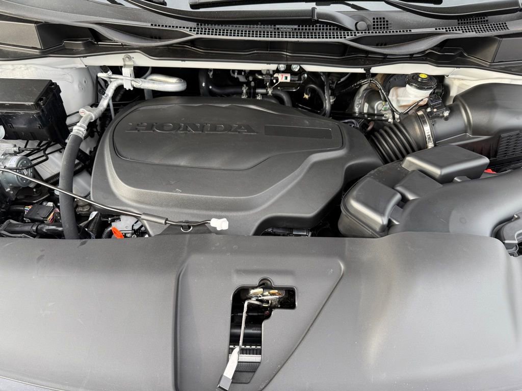 Certified 2026 Honda Odyssey Touring image 13