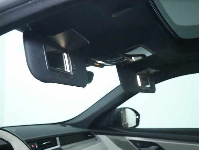 Certified 2025 Jaguar F-PACE R-Dynamic S image 20