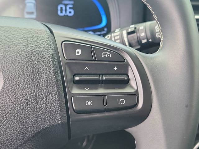 Used 2024 Hyundai Venue SEL FWD image 23