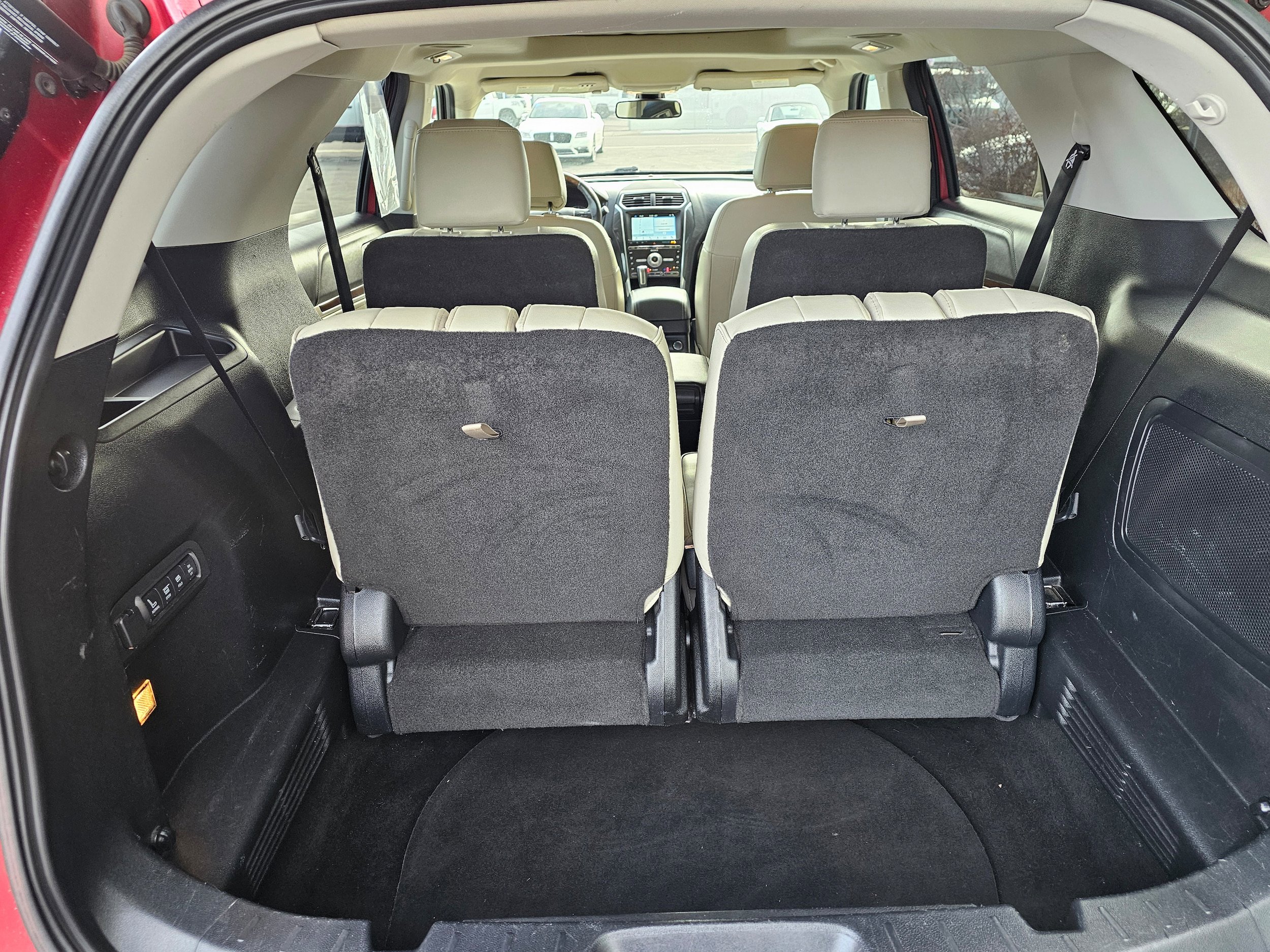 Used 2017 Ford Explorer Platinum AWD/4WD image 8