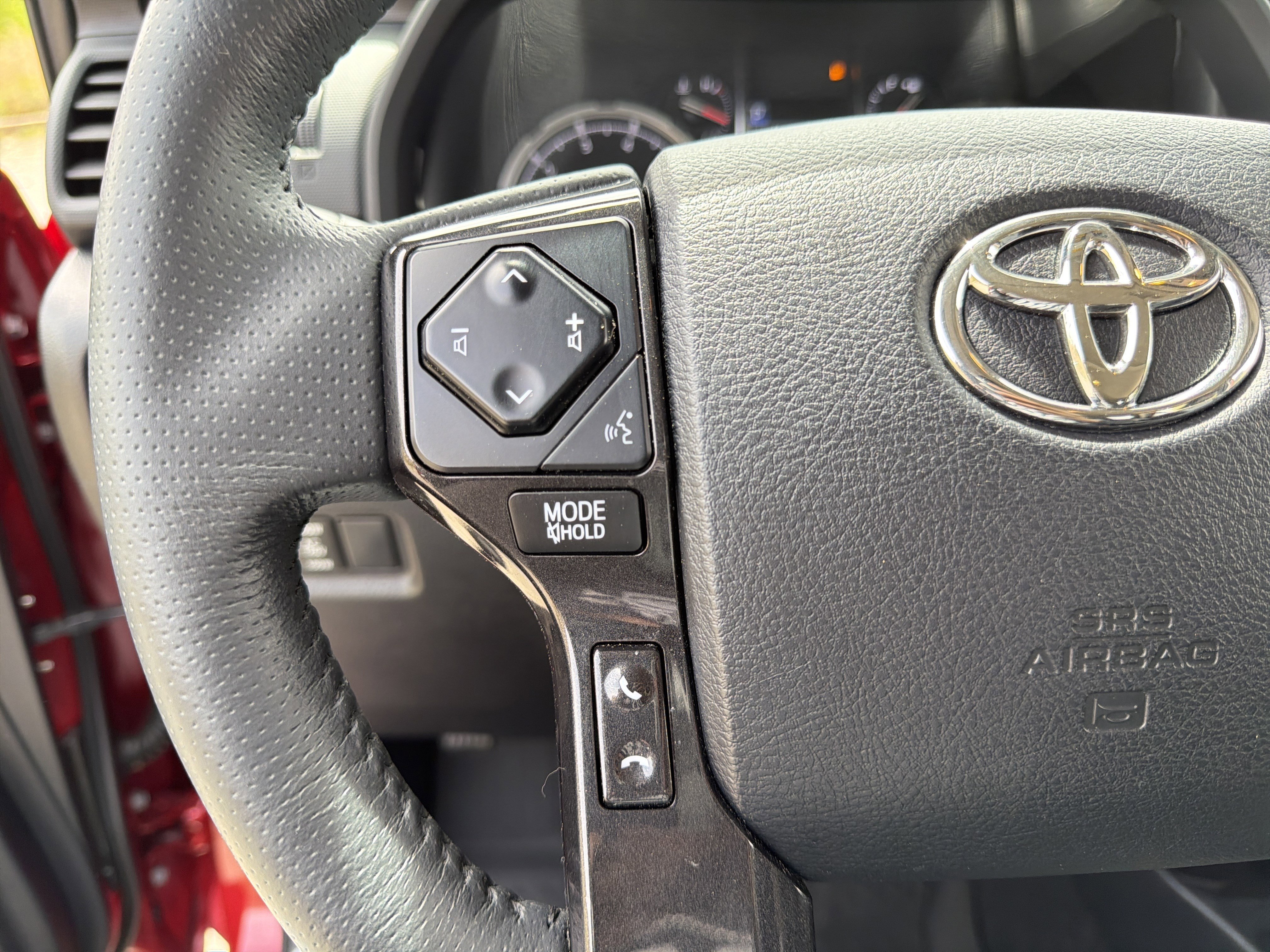 Used 2020 Toyota 4Runner Venture w/ Moonroof Package image 24