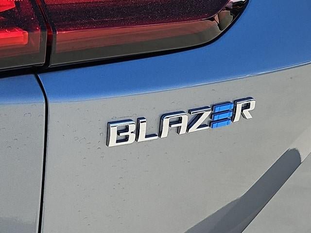 Used 2026 Chevrolet Blazer EV LT AWD/4WD image 32