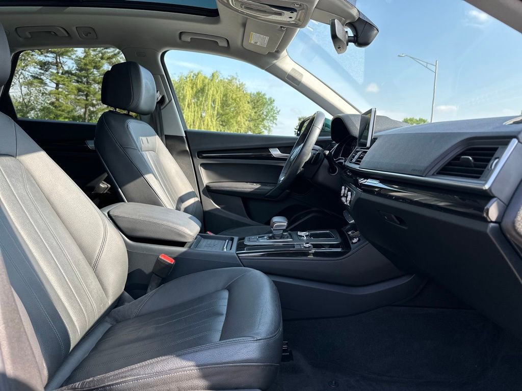 Used 2019 Audi Q5 2.0T Premium Plus w/ Premium Plus Package AWD/4WD image 24