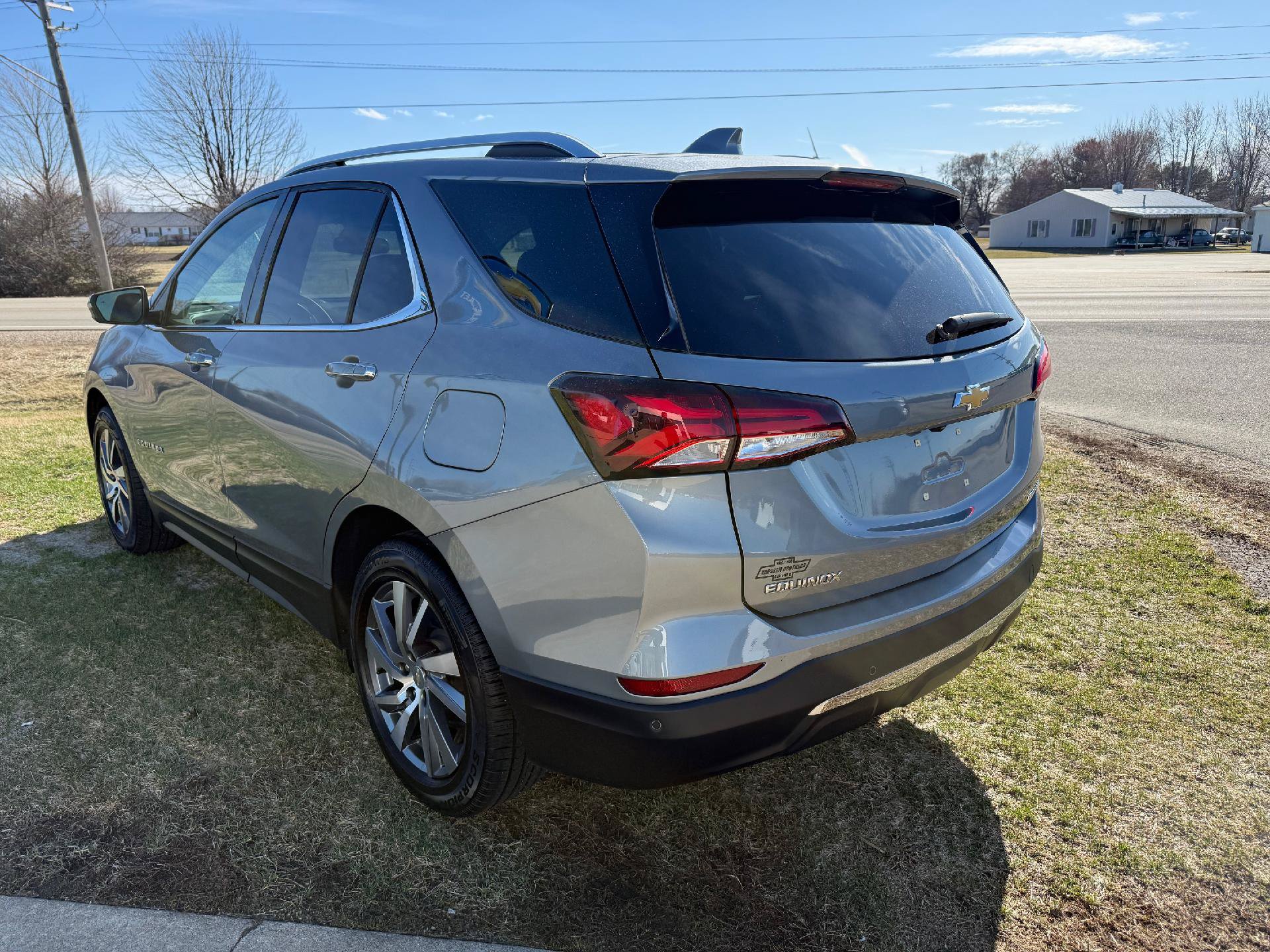 Used 2023 Chevrolet Equinox Premier FWD image 5