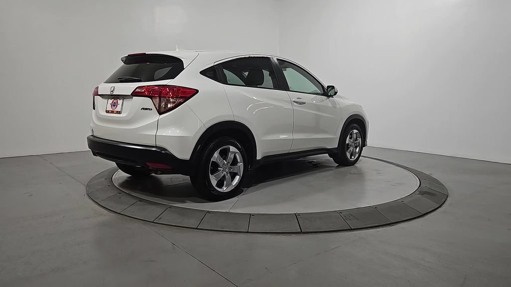 Used 2017 Honda HR-V LX image 5