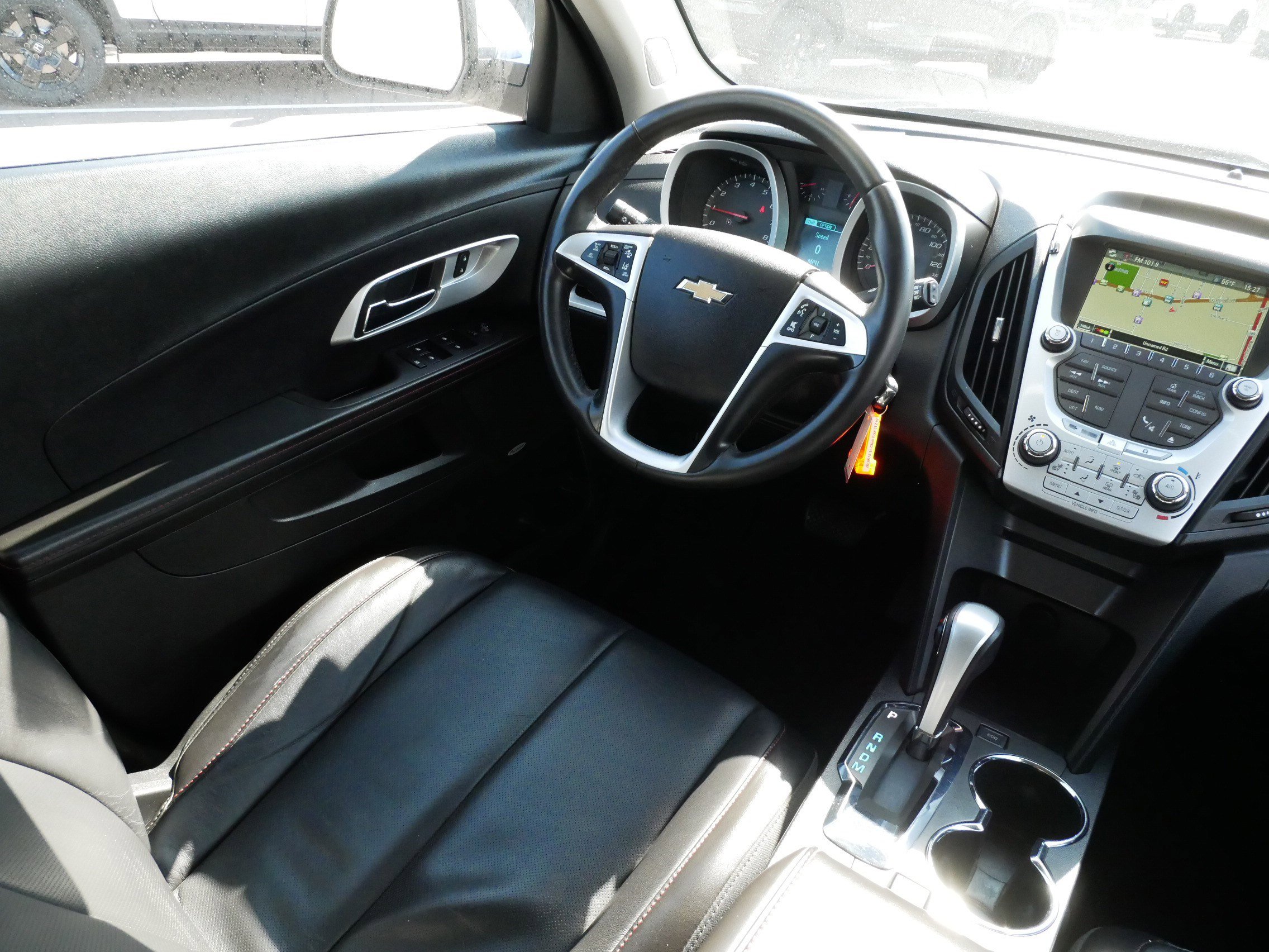 Used 2015 Chevrolet Equinox LTZ image 9