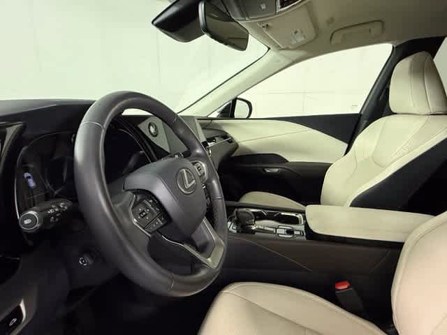 Used 2024 Lexus RX 350 FWD w/ Technology Package image 18