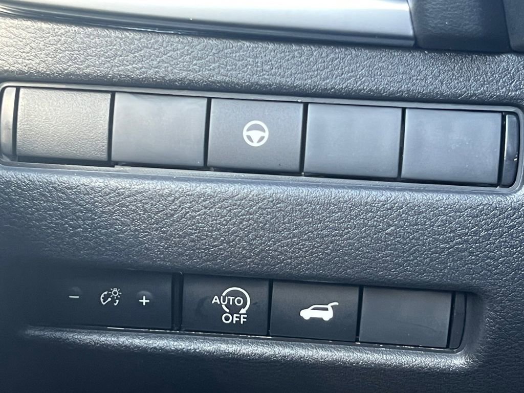 New 2026 Nissan Rogue SV image 25