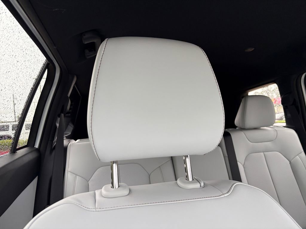 New 2026 Jeep Cherokee Limited image 16