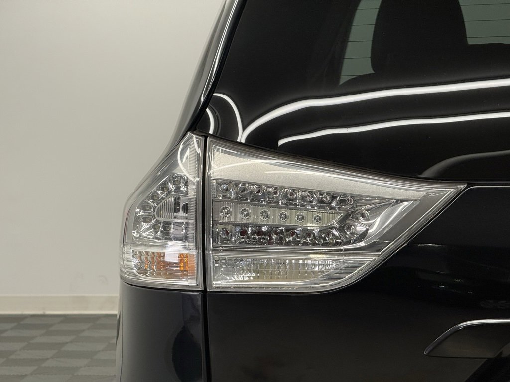 Used 2015 Toyota Sienna SE Premium image 9