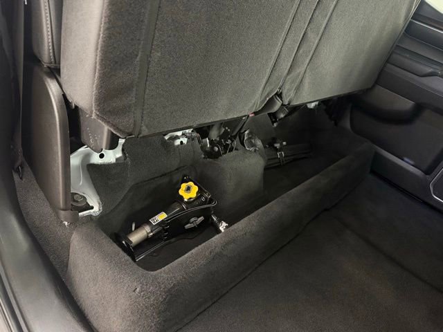 Used 2025 GMC Sierra 1500 SLT image 12