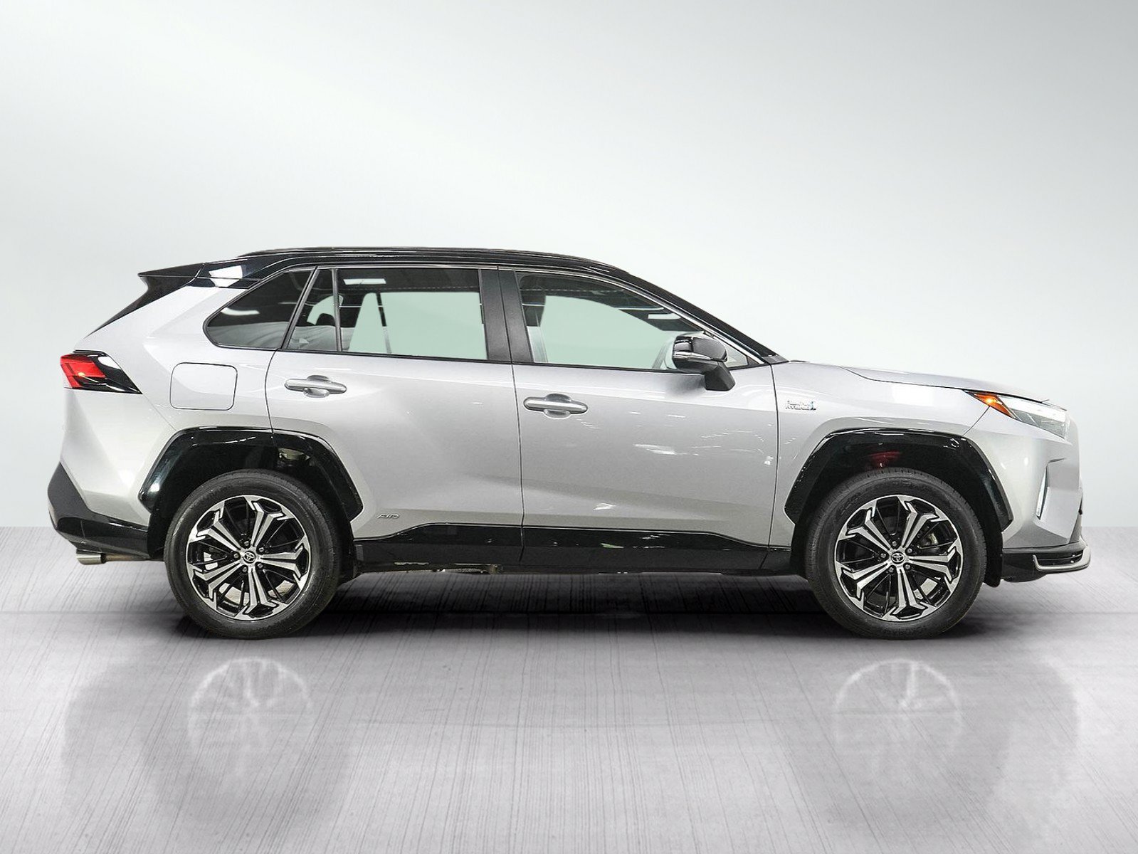 Used 2023 Toyota RAV4 XSE AWD/4WD image 6