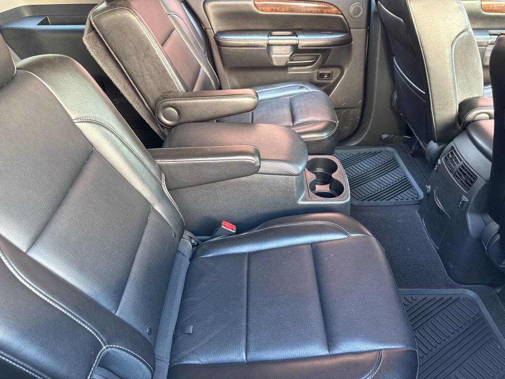 Used 2012 Nissan Armada Platinum AWD/4WD image 16