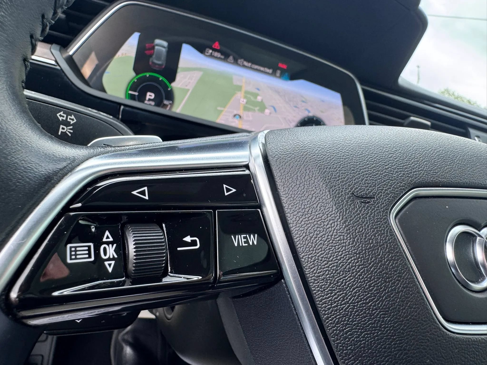 Used 2019 Audi e-tron Prestige w/ Prestige Package AWD/4WD image 26