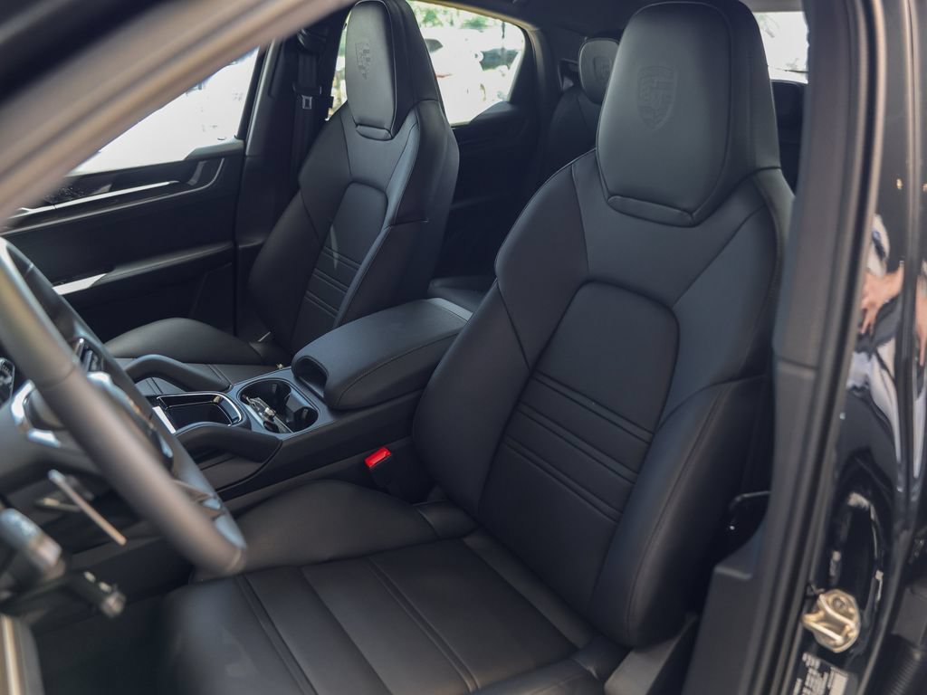 New 2026 Porsche Cayenne S AWD/4WD image 5