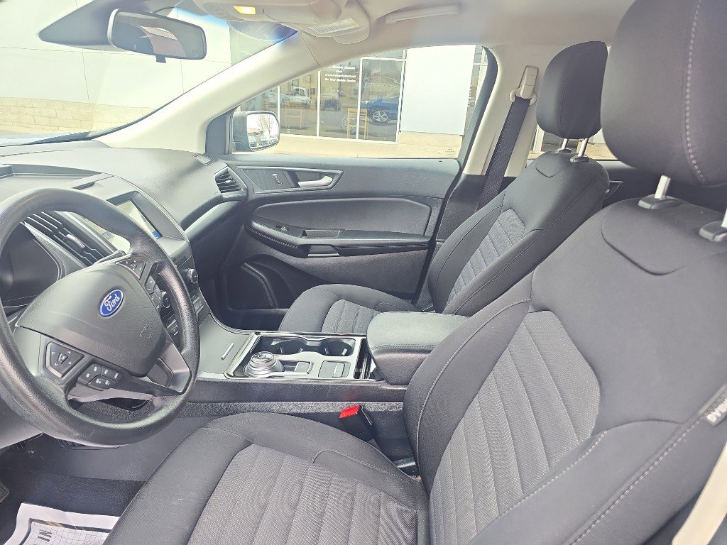 Used 2020 Ford Edge SE w/ Cargo Accessory Package image 13
