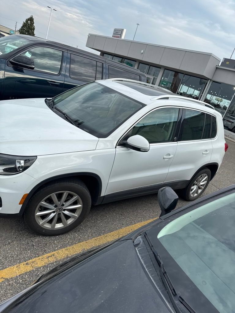 Used 2017 Volkswagen Tiguan Wolfsburg Edition AWD/4WD image 5