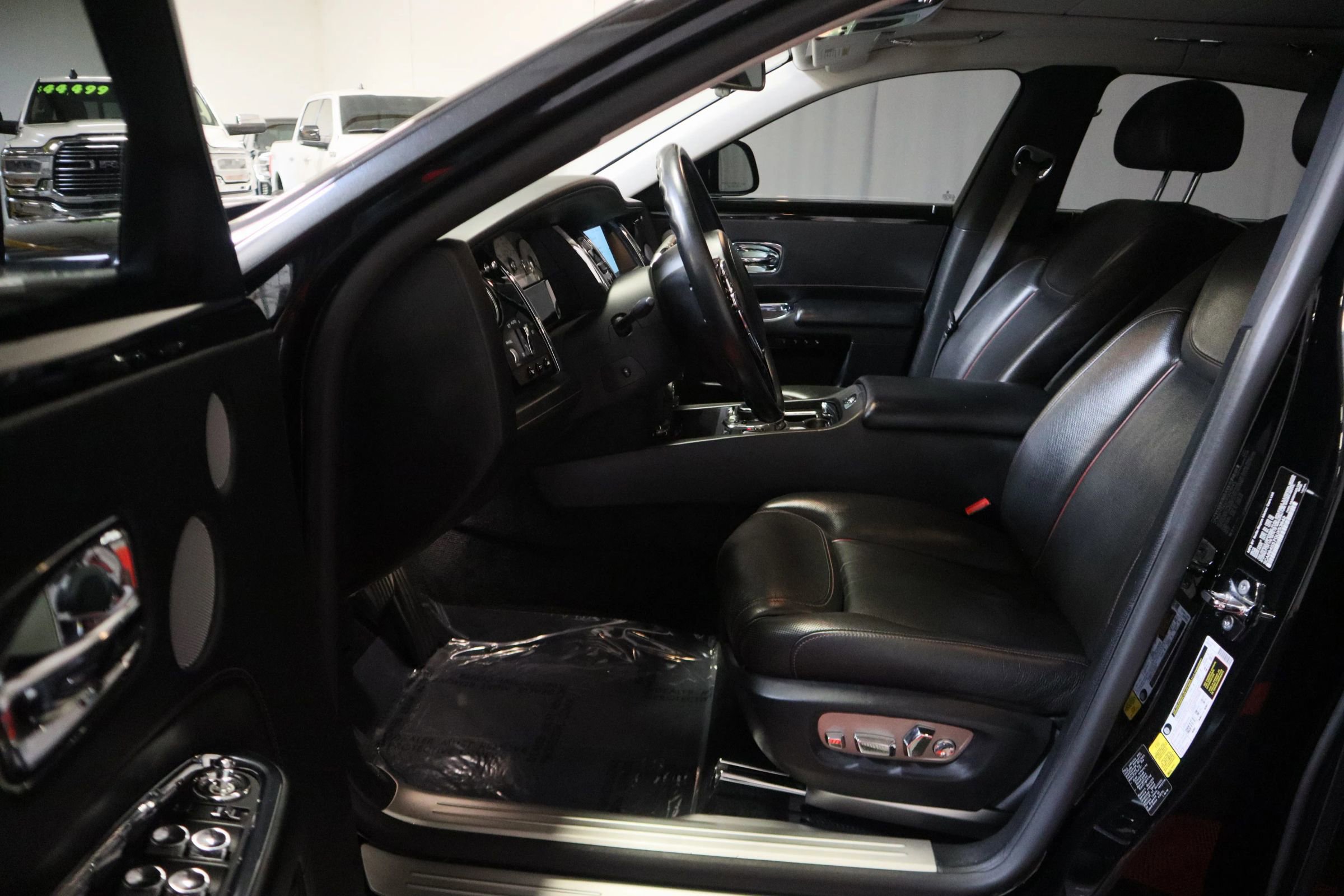 Used 2016 Rolls-Royce Ghost image 18