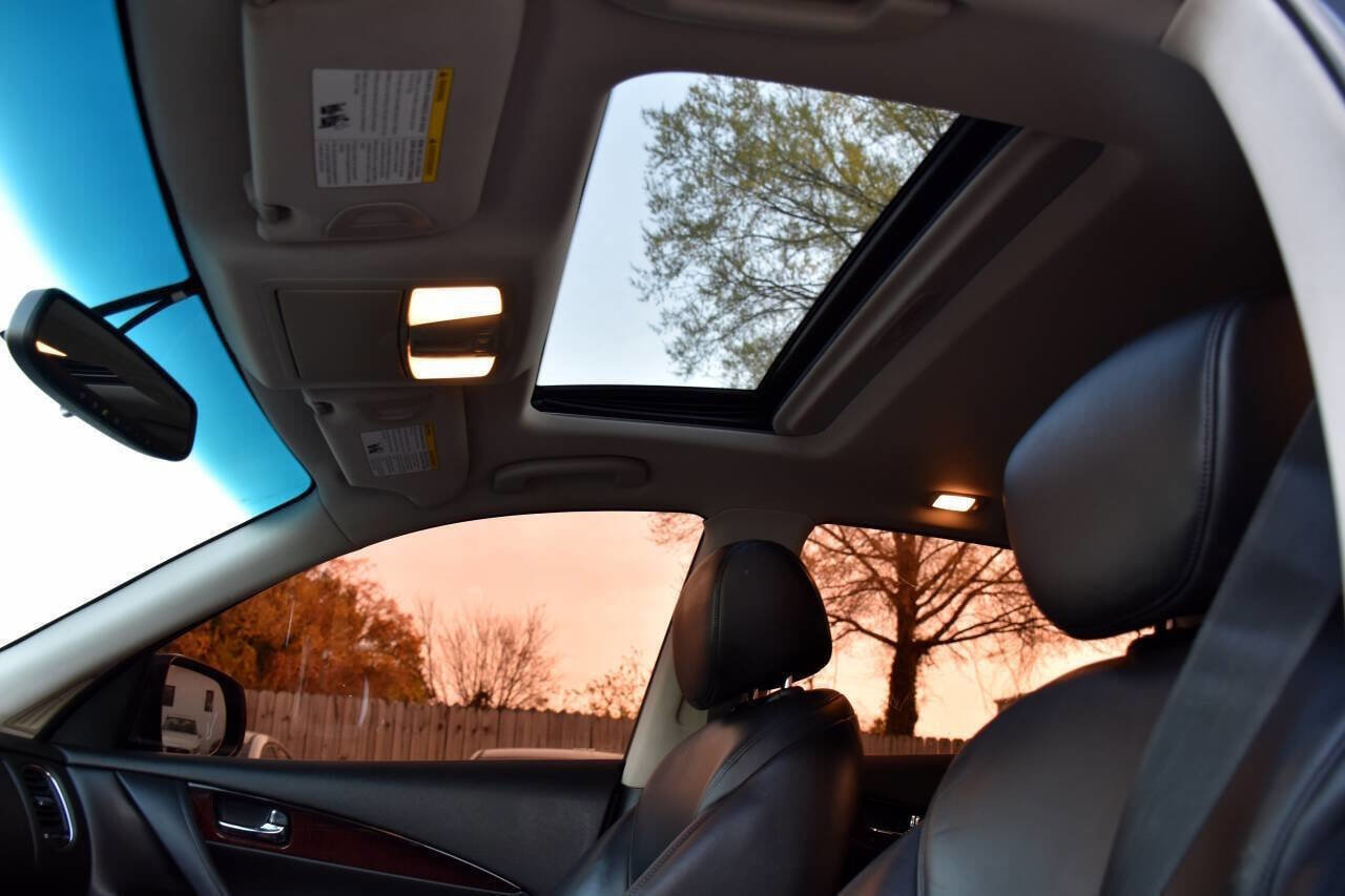 Used 2017 INFINITI QX50 AWD w/ Premium Plus Package image 21