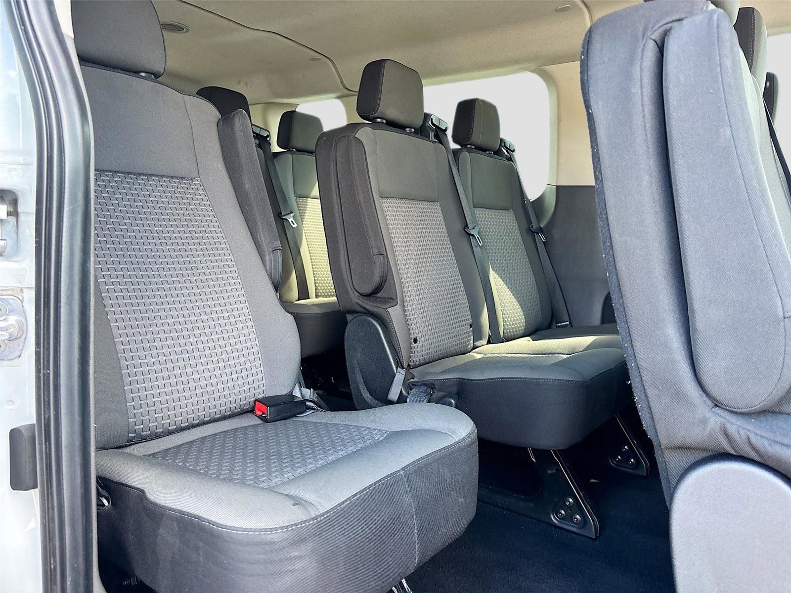 Used 2024 Ford Transit 350 XLT image 32