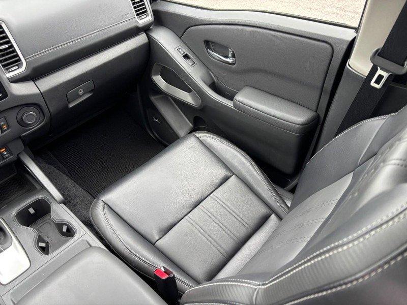 Used 2024 Nissan Frontier SL w/ Technology Package RWD image 14