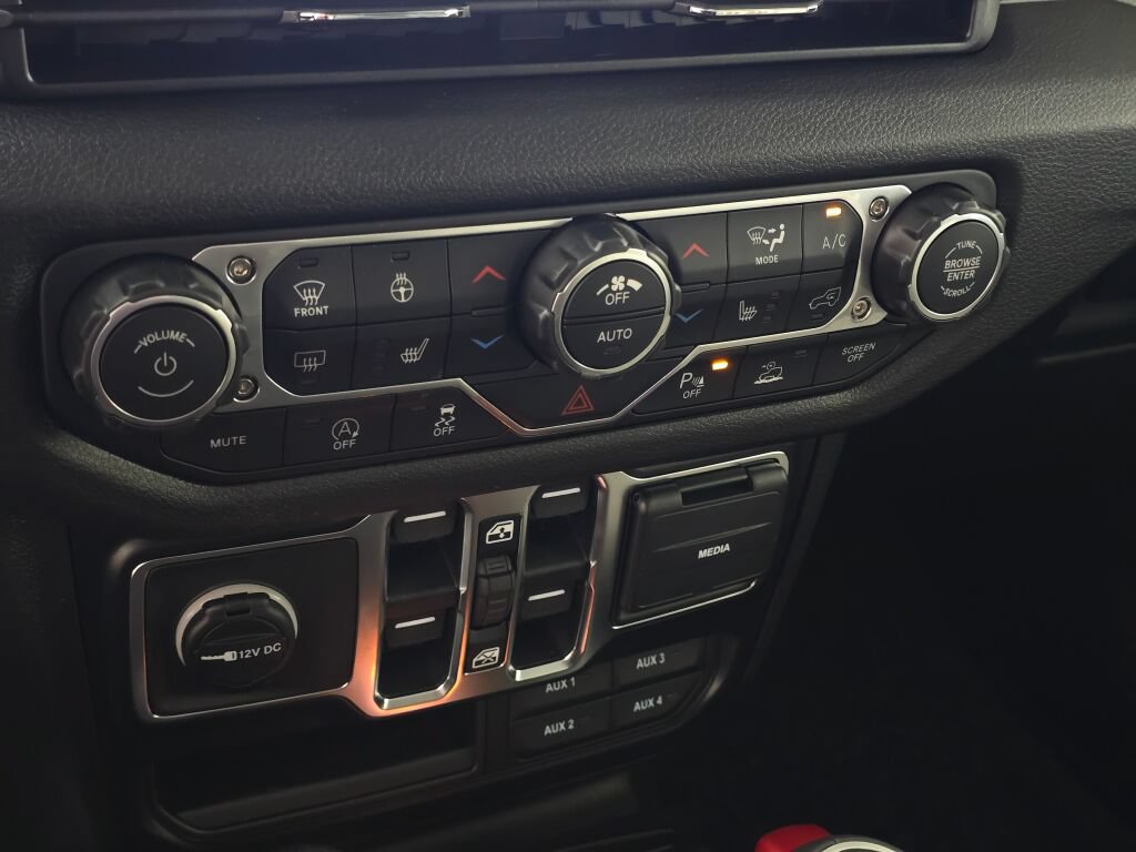 New 2026 Jeep Gladiator Sport AWD/4WD image 26