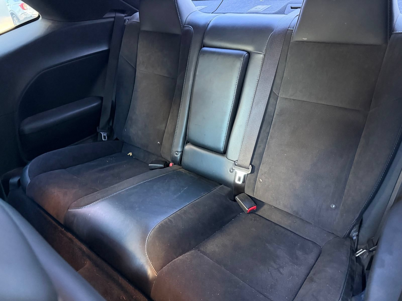 Used 2015 Dodge Challenger R/T Scat Pack w/ Leather Interior Group RWD image 13