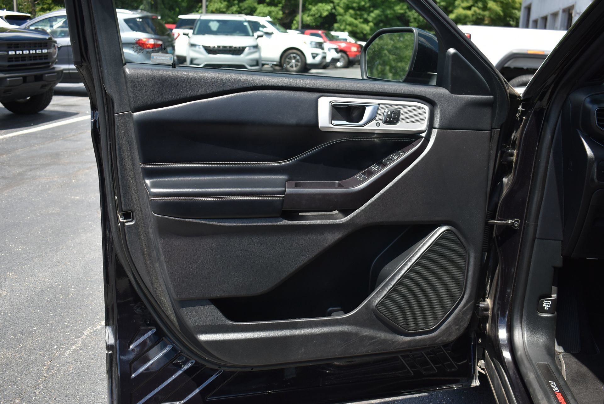 Used 2020 Ford Explorer ST AWD/4WD image 12