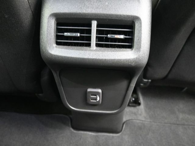 Used 2023 Chevrolet Equinox LT image 27