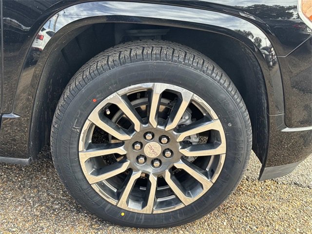 Used 2021 GMC Acadia Denali w/ Denali Technology Package image 5