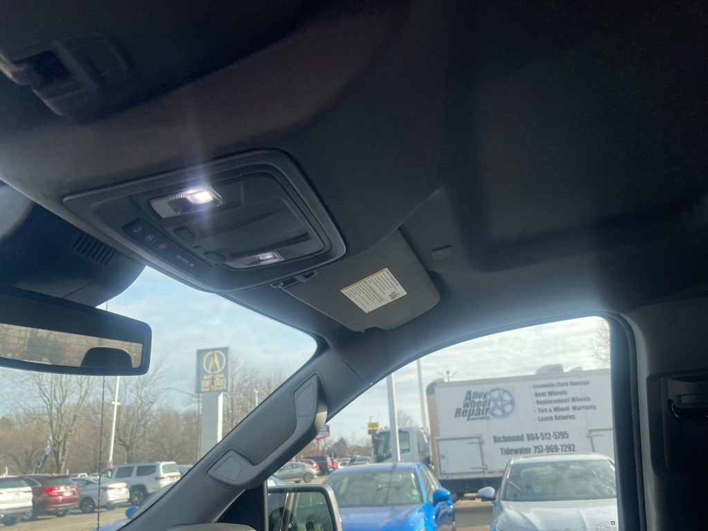 Used 2025 GMC Sierra 1500 SLT image 13