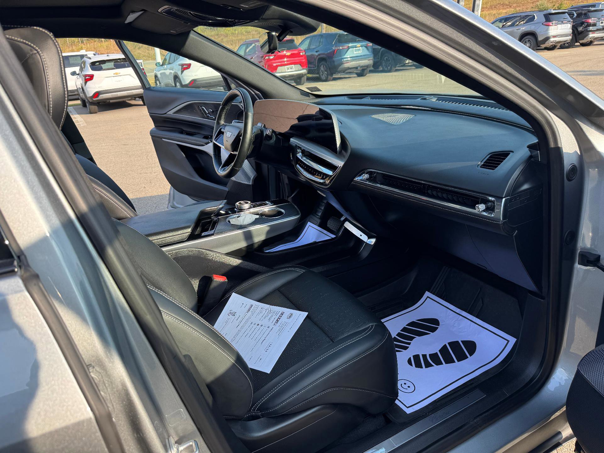 Used 2024 Cadillac Lyriq Luxury w/ LPO, Floor Liner Package image 23