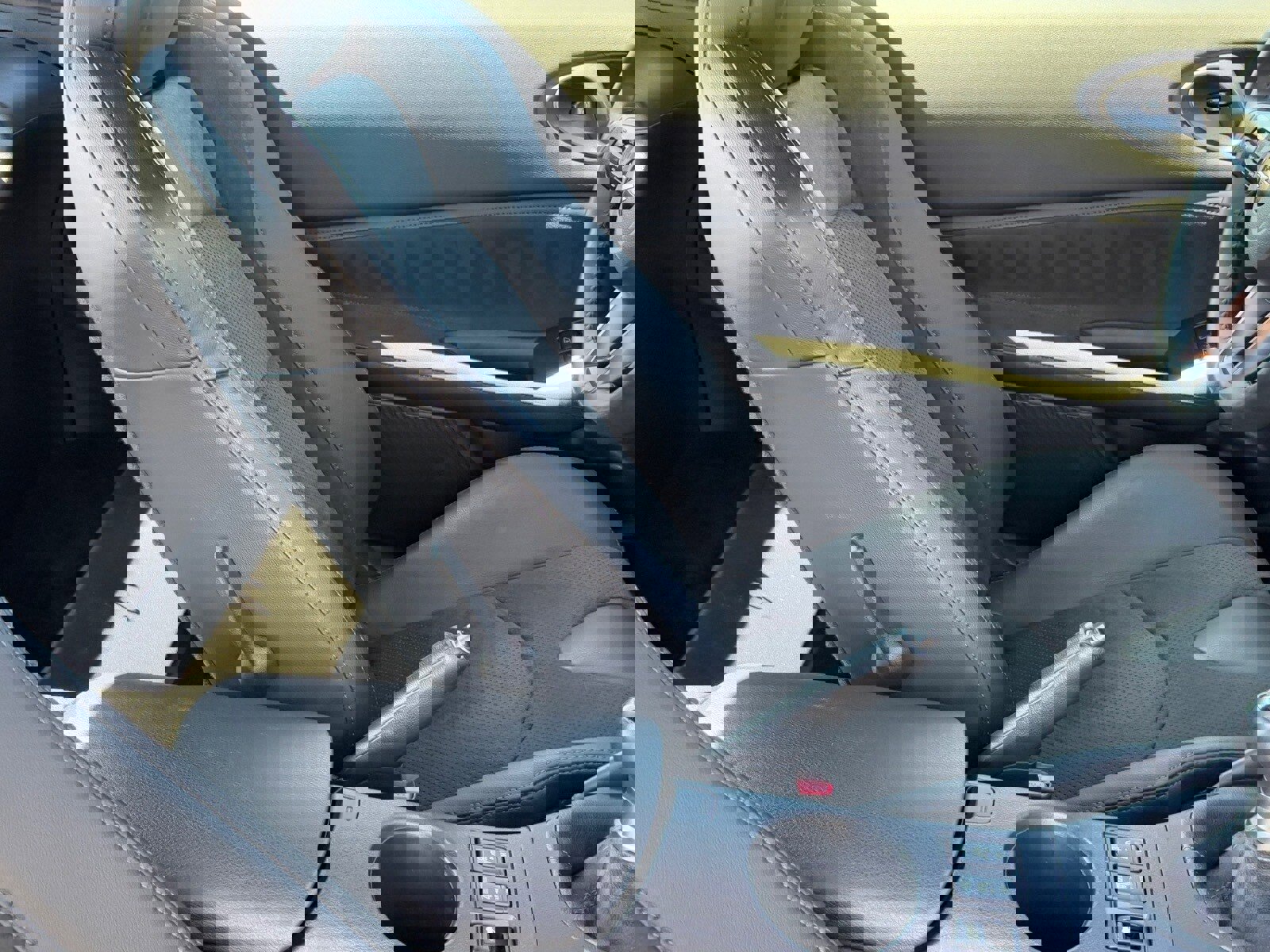 Certified 2024 Nissan Z Performance w/ Floor Mat Package image 10