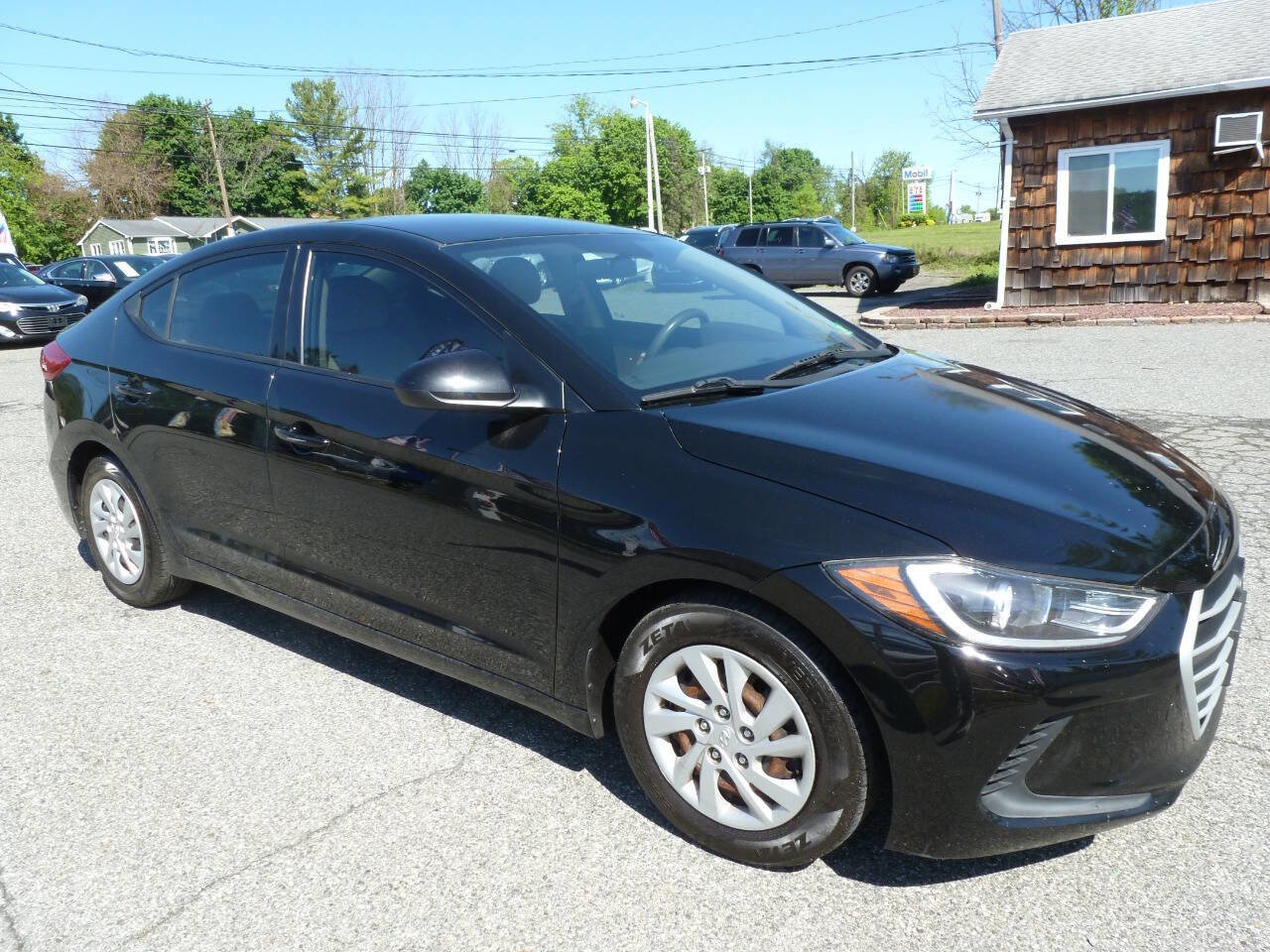 Used 2018 Hyundai Elantra SE FWD image 3
