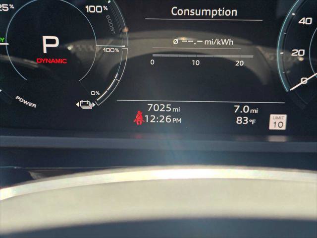 Used 2023 Audi e-tron S Prestige w/ Prestige Package AWD/4WD image 28