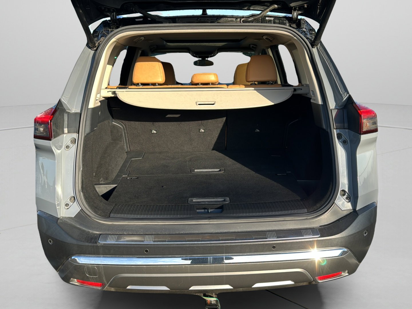 Used 2021 Nissan Rogue Platinum image 24