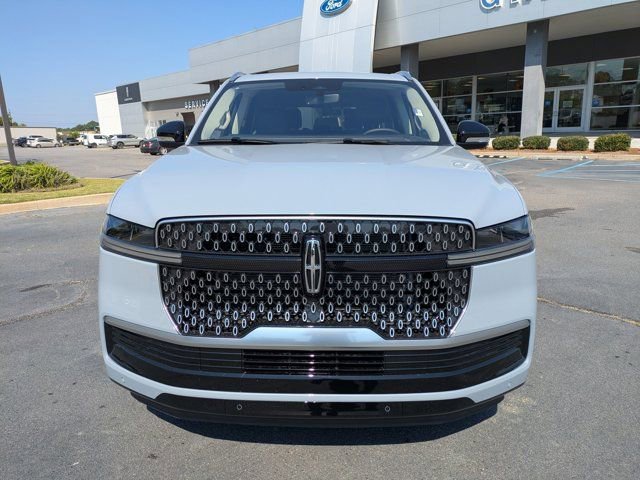 New 2025 Lincoln Navigator Reserve image 9